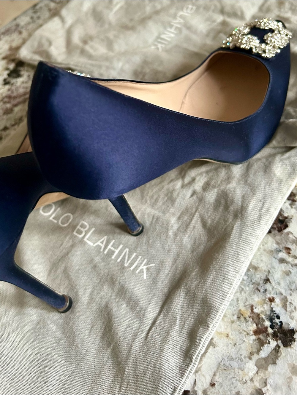 Manolo Blahnik Navy Satin Hangisi Pumps 105 - Picture 3 of 4